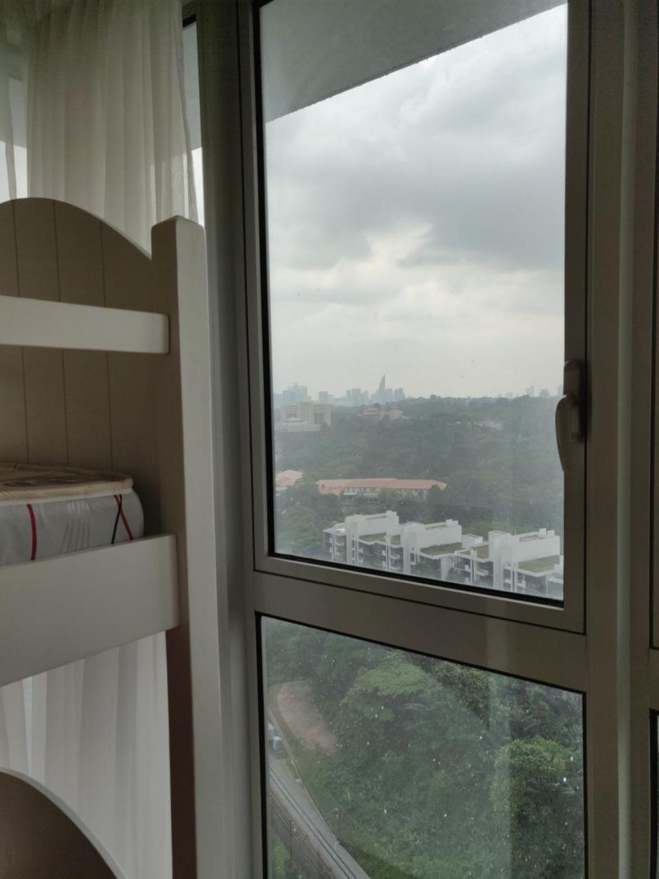 Skybed Over The Sky Hostel @Regalia Suites & Residences Kl กัวลาลัมเปอร์ ภายนอก รูปภาพ