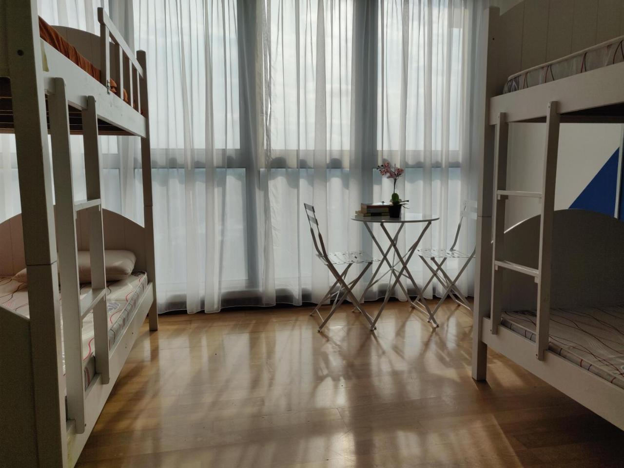 Skybed Over The Sky Hostel @Regalia Suites & Residences Kl กัวลาลัมเปอร์ ภายนอก รูปภาพ