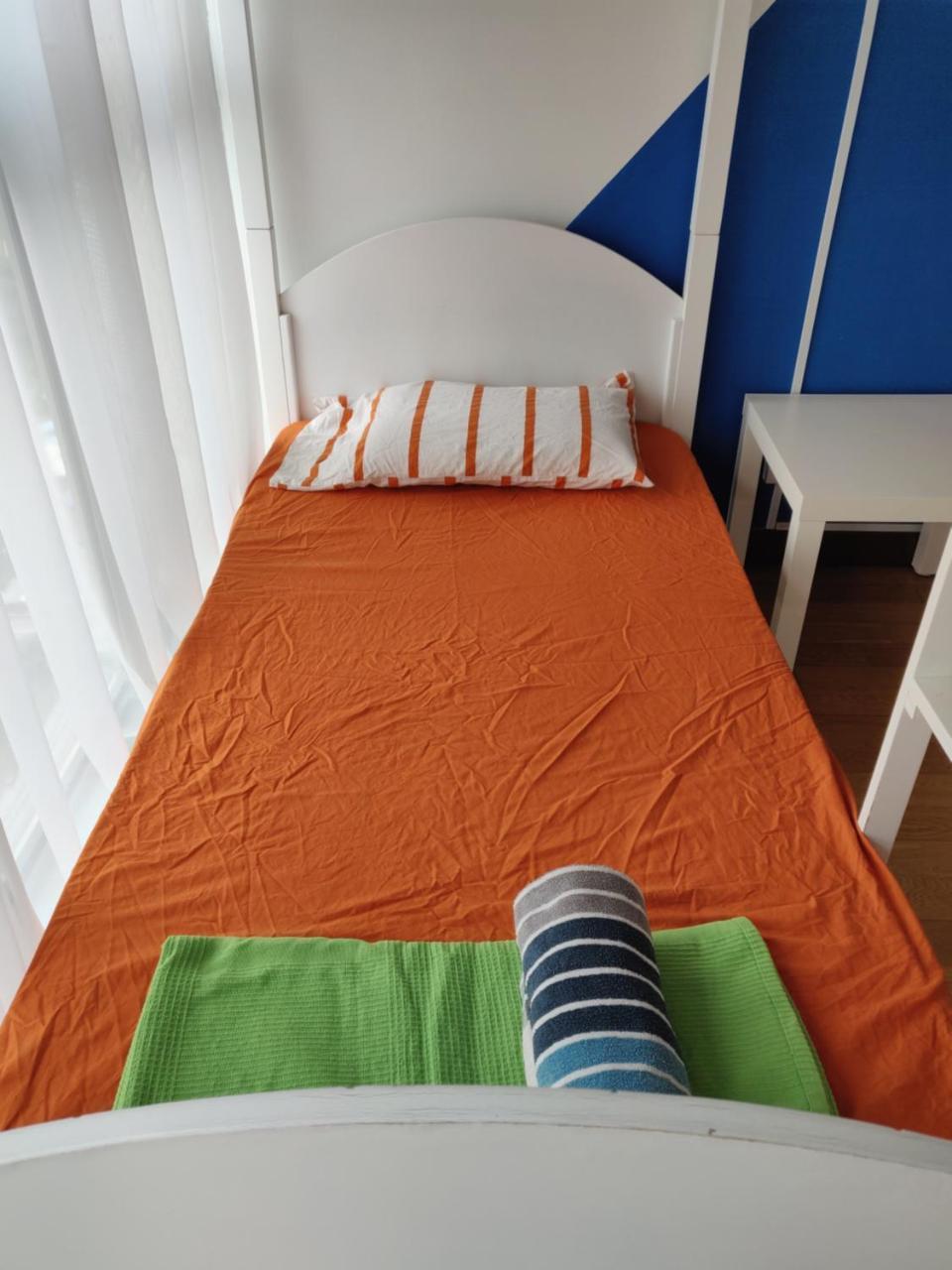 Skybed Over The Sky Hostel @Regalia Suites & Residences Kl กัวลาลัมเปอร์ ภายนอก รูปภาพ